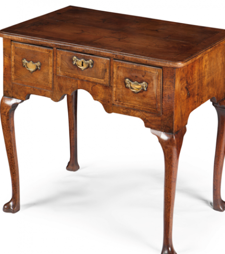Queen anne oak lowboy table 18th century